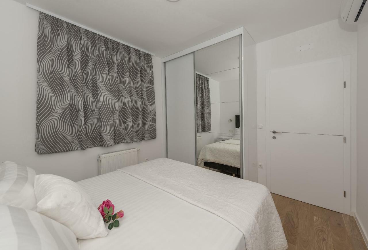 Penthouse Jure Apartment Makarska Exterior foto