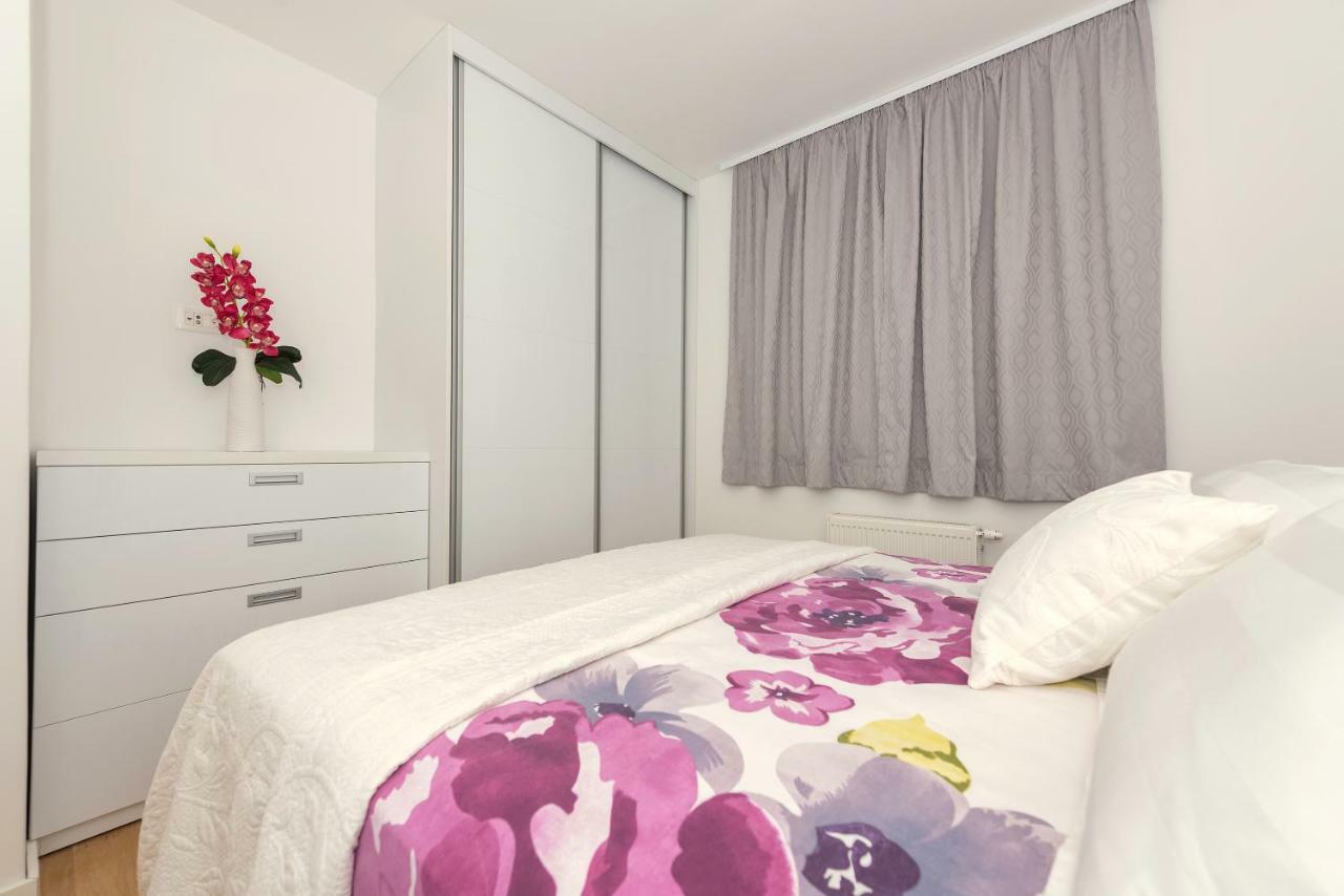 Penthouse Jure Apartment Makarska Exterior foto